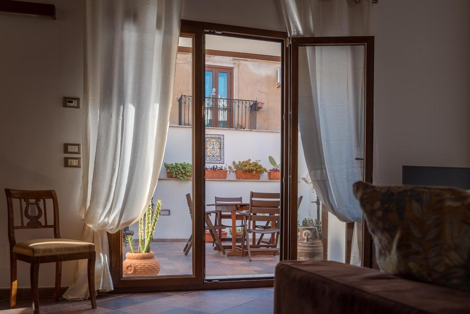 A Casa Del Gioielliere Apartment ปาแลร์โม ภายนอก รูปภาพ